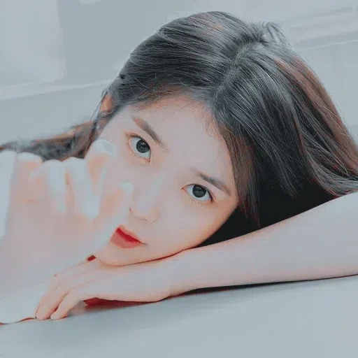 iu💛 - Sticker